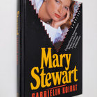 Mary Stewart : Gabrielin koirat : jännitysromaani - pikkukuva 1