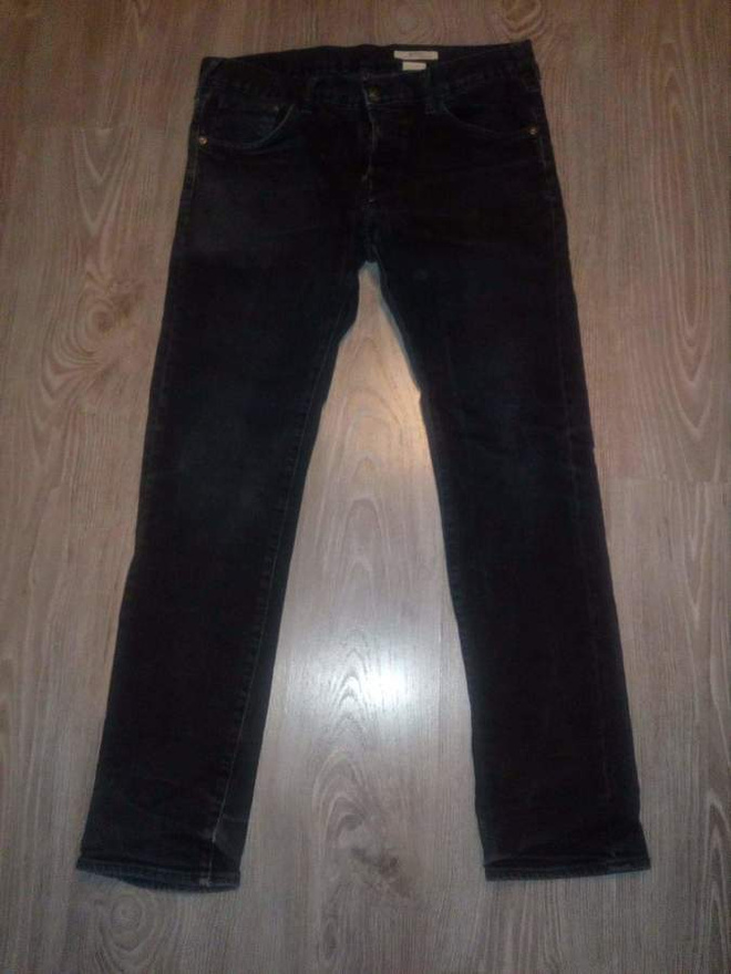 Mustat h&m farkut 33/32