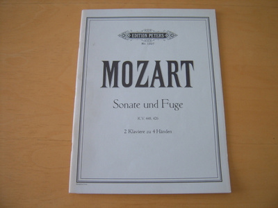 Mozart, SONATE und FUGE, kahdelle pianolle