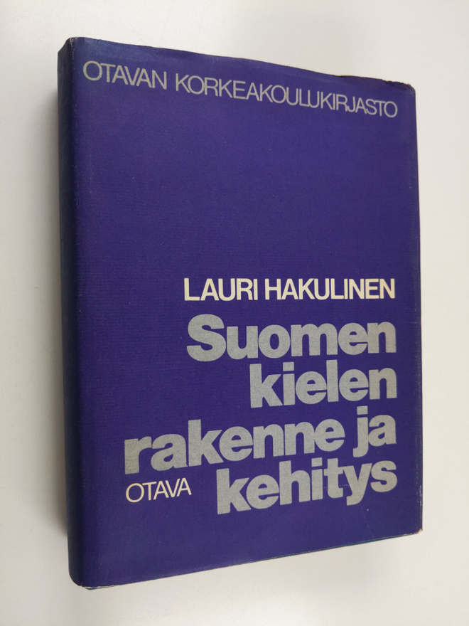 Lauri Hakulinen : Suomen kielen rakenne ja kehitys