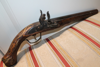 Ottomaanien piilukko pistooli replika 1700-luku 44cm metalli
