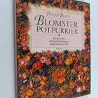 Penny Black : Blomsterpotpurrier : Konsten att föra väldo... - pikkukuva 1