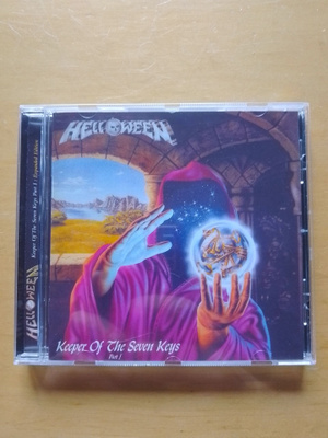Helloween Keeper of the seven keys Part 1 Levy haljennut