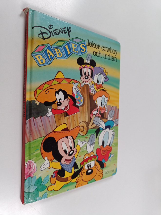 Walt (julk.) Disney : Disney babies : Leker cowboy och in...
