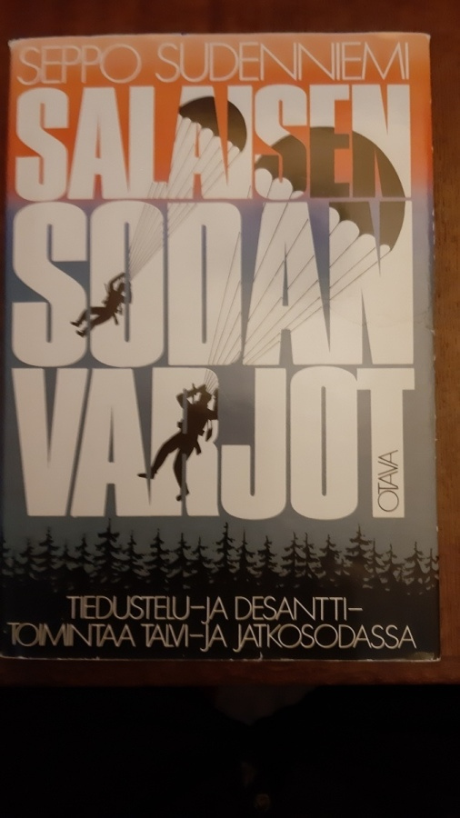 SEPPO SUDENNIEMI, SALAISEN SODAN VARJOT