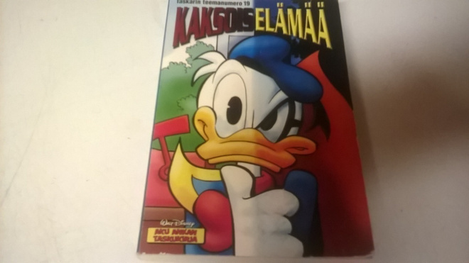 Aku Ankan taskukirja  teemanumero 19 Kaksoiselämää