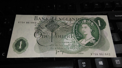 Englanti England 1 Pound P374 1966-77 XF+