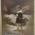 Pikkuherra juhlavassa asussa vie kukkia,  Uusi Vuosi 1918 - pikkukuva 1
