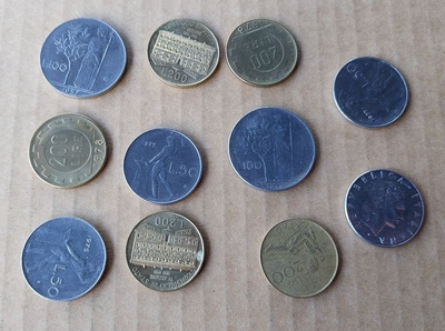 ITALIA 11 kpl 65 grammaa