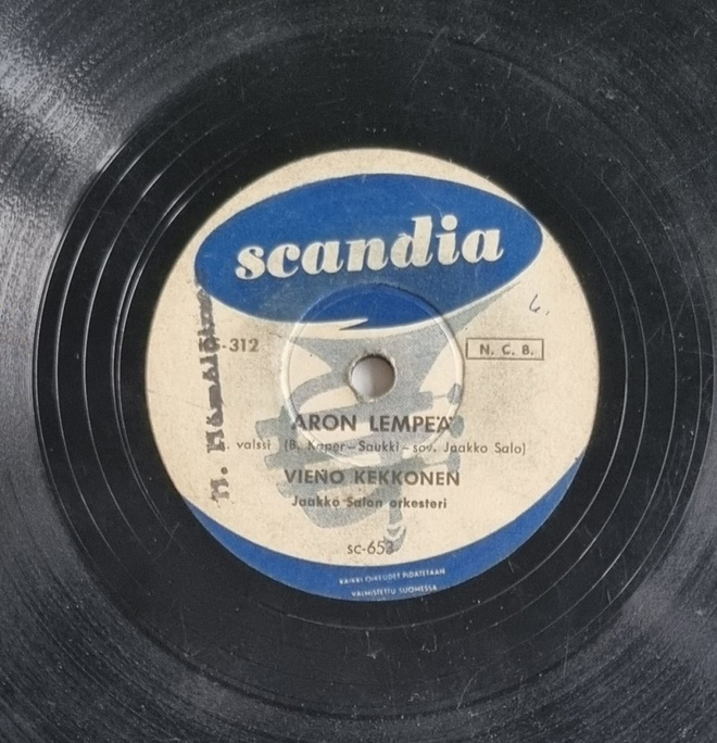 Savikiekko 1959 - Vieno Kekkonen - Scandia KS-312