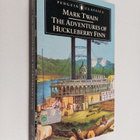 Mark Twain : The adventures of Huckleberry Finn - pikkukuva 1