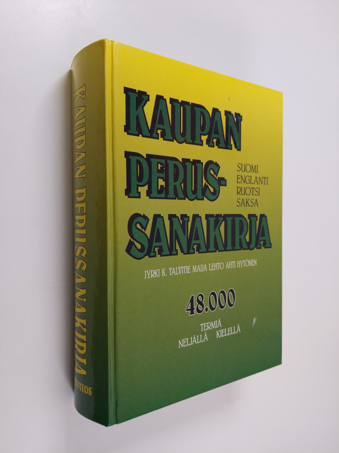 Jyrki Talvitie : Kaupan perussanakirja : suomi - englanti...
