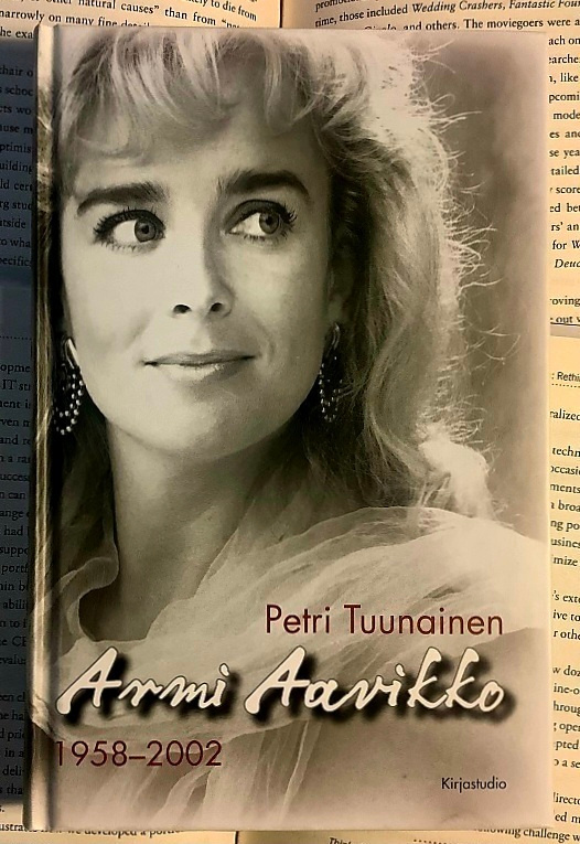 Petri Tuunainen - Armi Aavikko 1958-2002 (sid.)