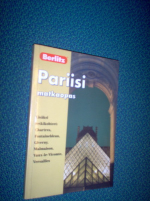 Berlitz PARIISI matkaopas +Chartres Fontainebleau Giverny...