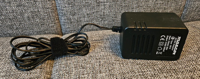 Mascot 5015 12vdc 650ma virtalähde