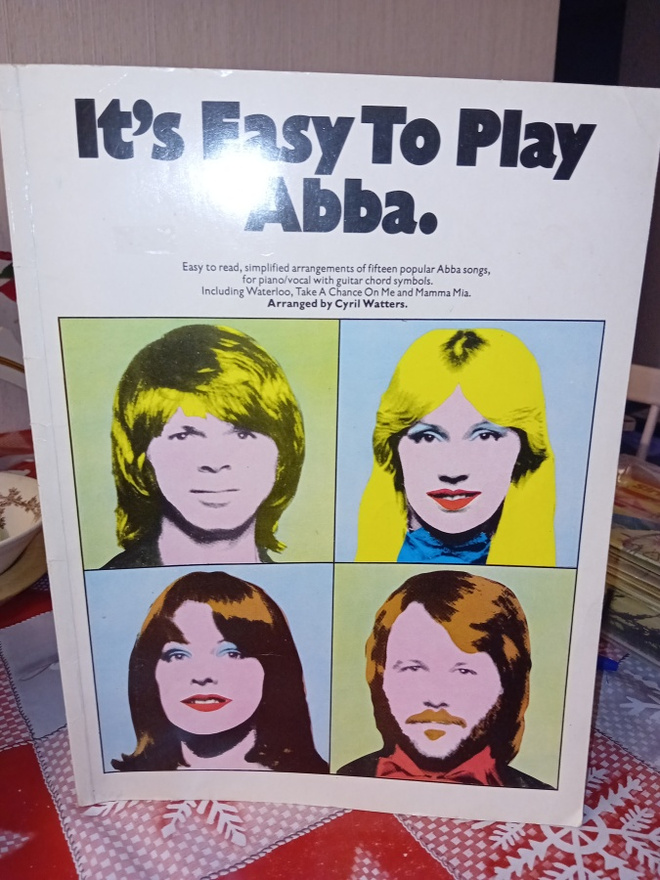 Nuottikirja IT'S EASY TO PLAY ABBA ( SIS POSTIKULU  )