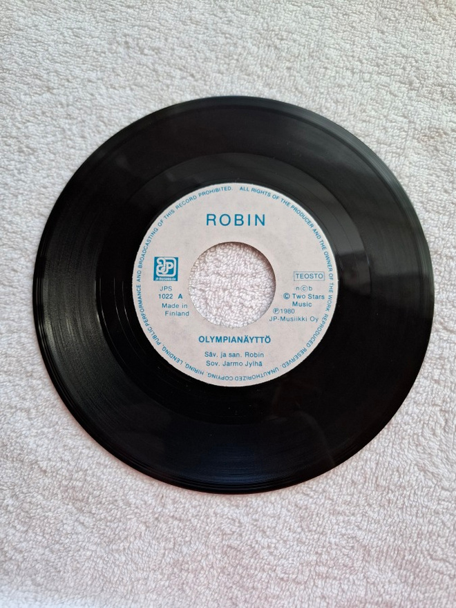 Robin  – Olympianäyttö / Laulava Kuperkeikkuri