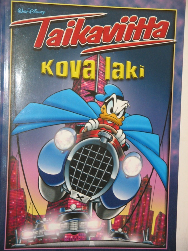 Walt Disney : Taikaviitta  KOVA LAKI