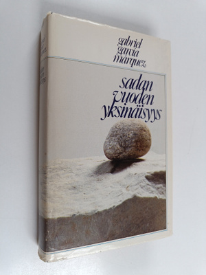 Gabriel Garcia Marquez : Sadan vuoden yksinäisyys