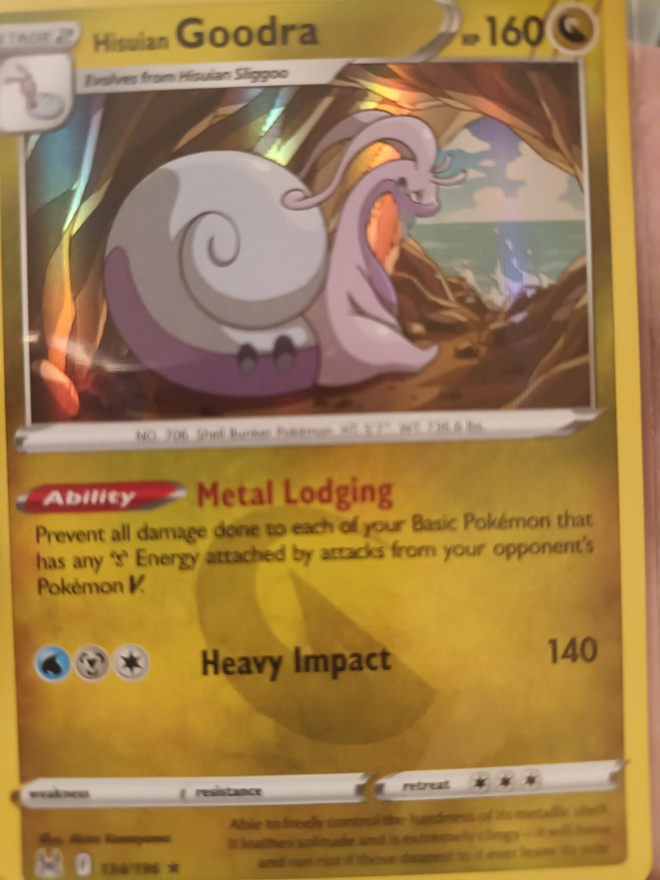 Hisuian Goodra 134/196 holo RARE card
