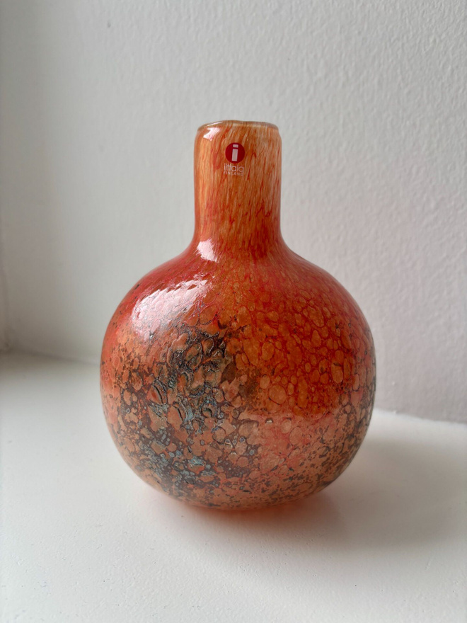 Oiva Toikka / Tunturissa pullo / 17cm / Signeerattu
