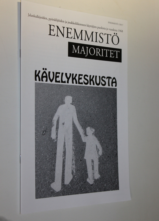 Enemmistö 1/2017 : Kävelykeskusta