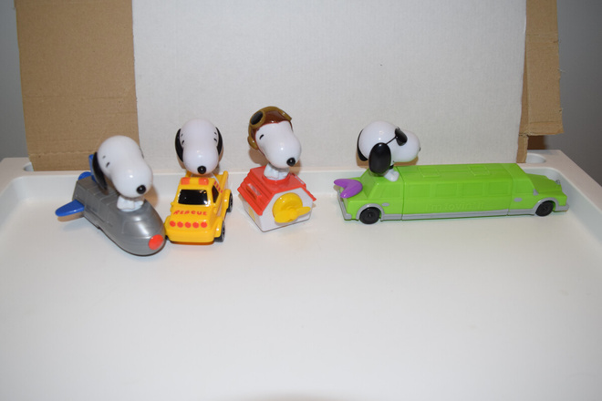 mcdonalds happy meal lelu tenavat snoopy 4kpl