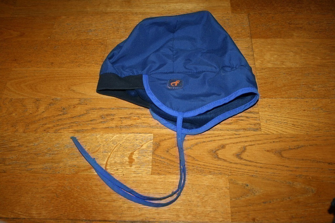 Fredrikson kirkkaansininen hattu 54