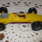 Vanha kilpa-auto. Muovia. - pikkukuva 1
