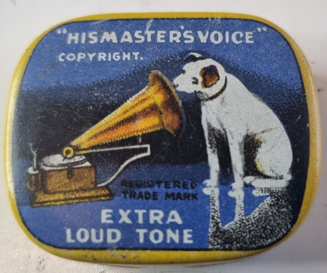 Vanha neularasia - His Master's Voice extra loud tone