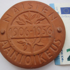 VANHA Mitali Naisten Äänioikeus 1906-1956 Keramiikka - pikkukuva 1