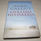 Damon Galgut Vieraassa huoneessa  -sid - pikkukuva 1