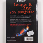 Laurie R. King : Yön suojissa - pikkukuva 2