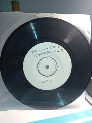 7" single Polilaisten Kafka-levy ( omakustanne  ) SIS POSTIK