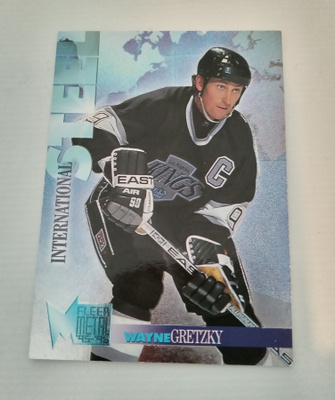 1995-96 Fleer Metal International Steel Wayne Gretzky #5