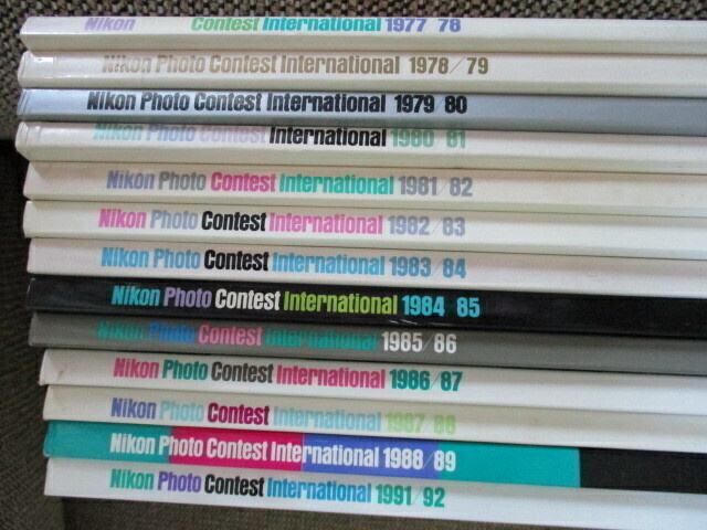 NIKON PHOTO CONTEST INTERNATIONAL - ALBUMIT (13 KPL)