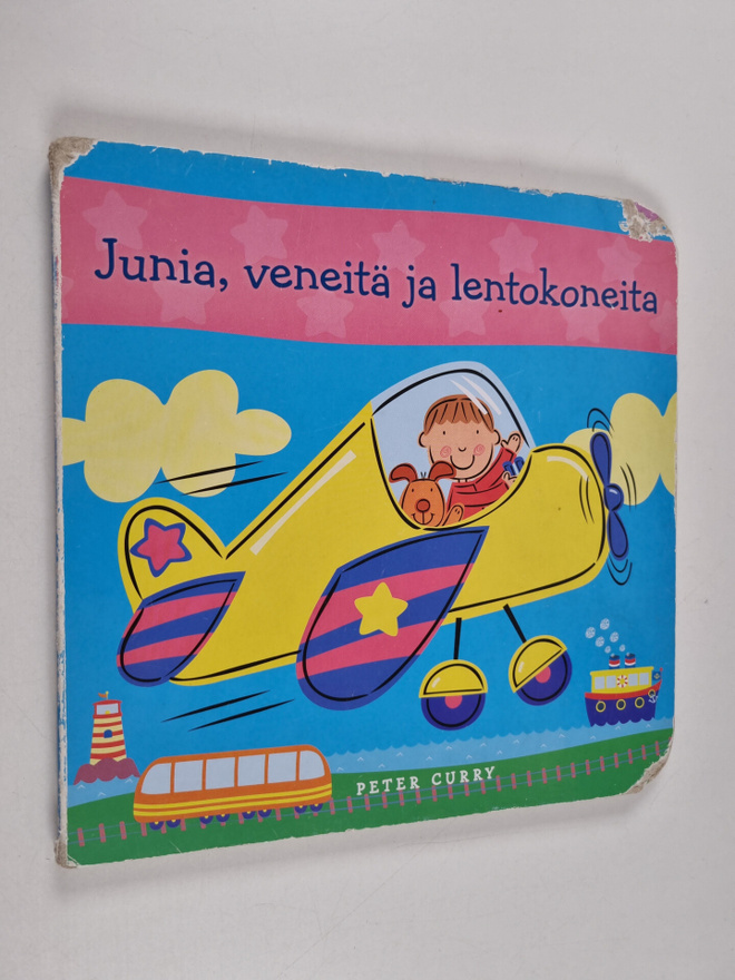Peter Curry : Junia, veneitä ja lentokoneita