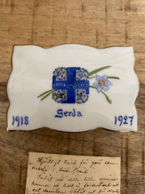 Lotta Svärd keramiikka rasia 1928
