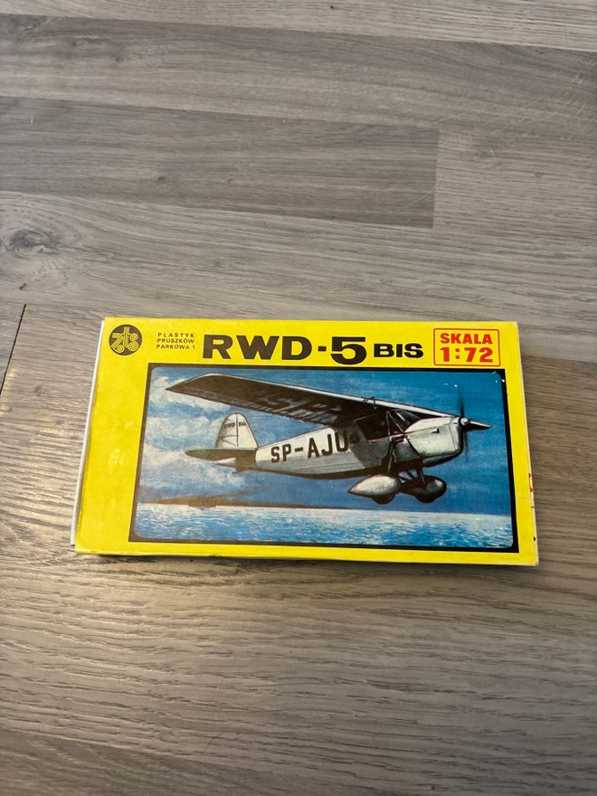 Pienoismalli lentokone RWD-5 BIS