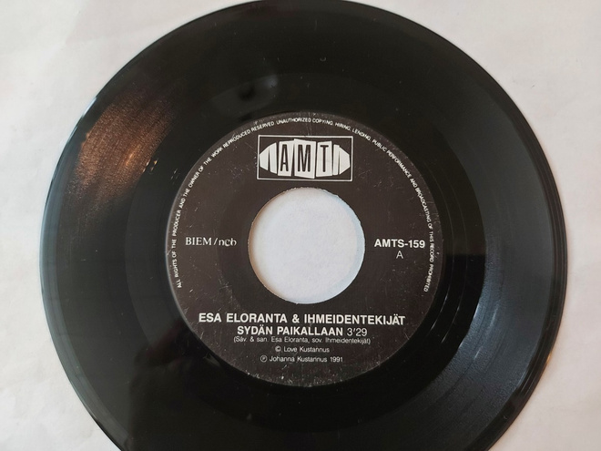 ESA ELORANTA & IHMEIDENTEKIJÄT 7 " Single