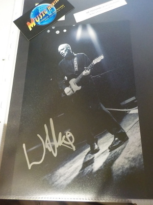 WILCO JOHNSON KUVA NIMMARILLA