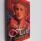 Victoria Holt : Seitsemän linnun taika - pikkukuva 1