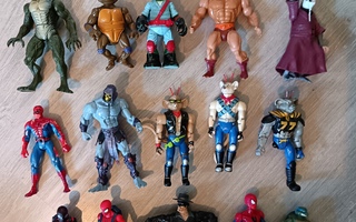 Figuureja turtles, prätkähiiret, hämähäkkimies jne