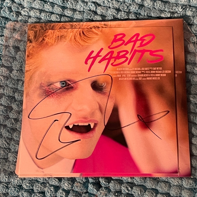 ED SHEERAN - BAD HABITS single + kortti nimikirjoituksella