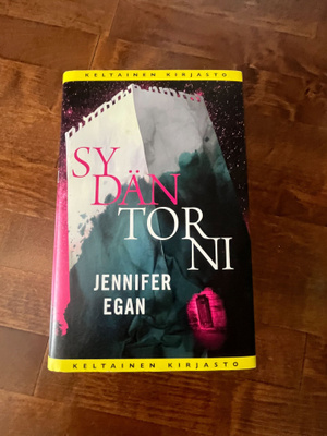 Jennifer Egan - Sydäntorni Sid. 1p v.2013