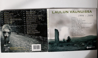 LAULUN VAUNUISSA 1996 - 2006  kokoelma 18 biisiä