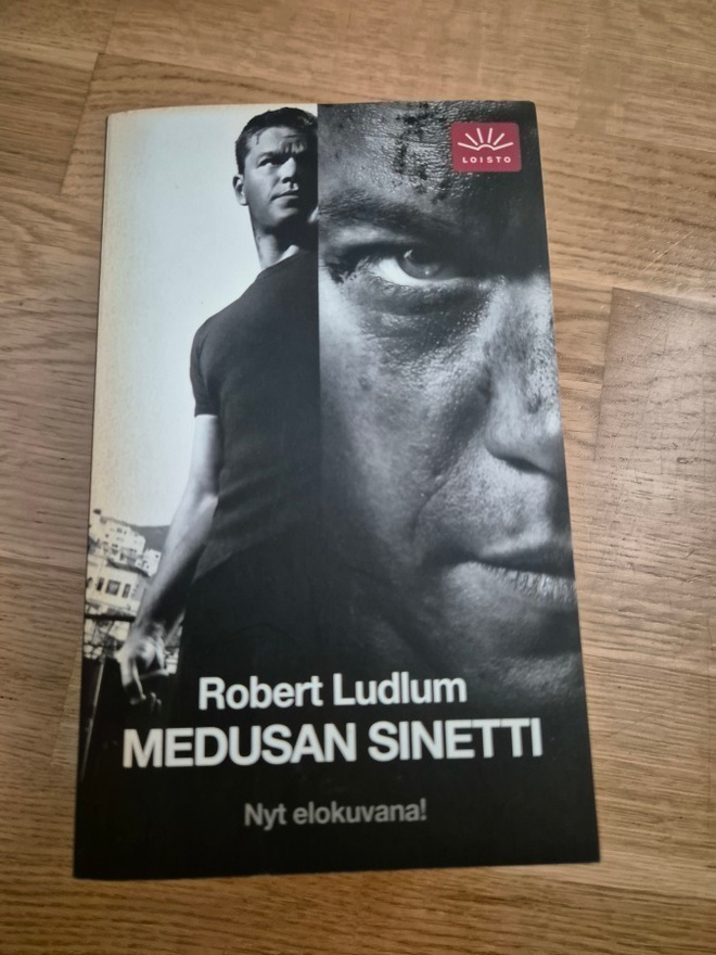 Robert Ludlum: Medusan Sinetti