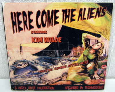 Kim Wilde Here come the aliens
