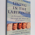 Diana Friel McGowin : Living in the Labyrinth - A Persona... - pikkukuva 1