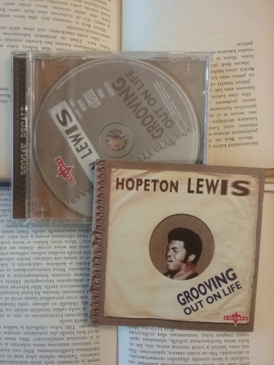 Hopeton Lewis - Grooving out on Life (CD)